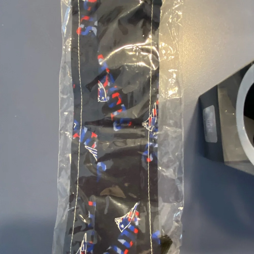 Reebok Patriots Ear Warmers and Smittens Patriots Face Mask
